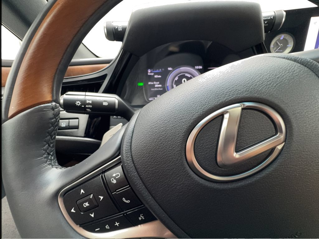 Used 2023 Lexus ES 300h w/ Accessory Package (Z1) FWD image 45