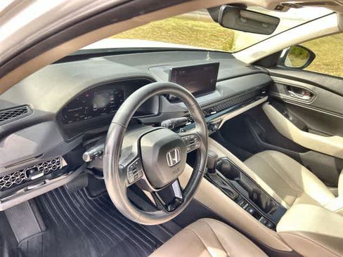 Certified 2024 Honda Accord EX-L image 15