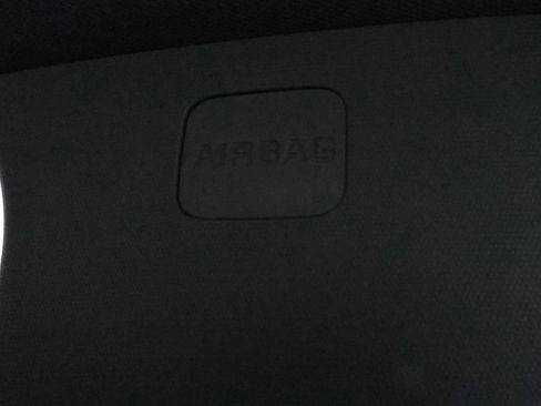 Used 2022 Chevrolet Silverado 2500 LT w/ Convenience Package image 39