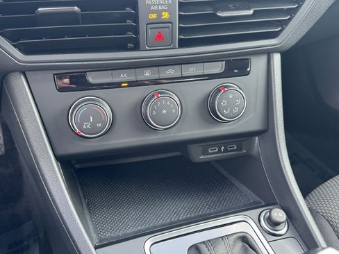 Used 2020 Volkswagen Jetta S image 26