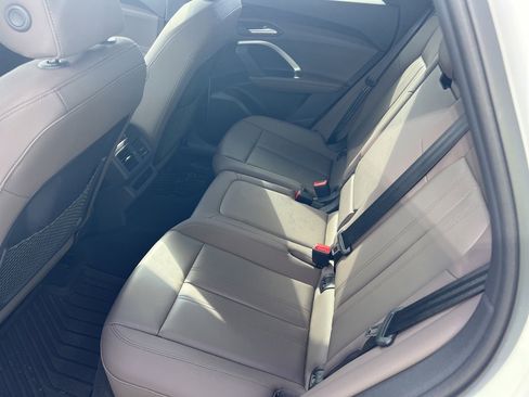 Used 2025 Audi Q5 Premium w/ Convenience Package image 65