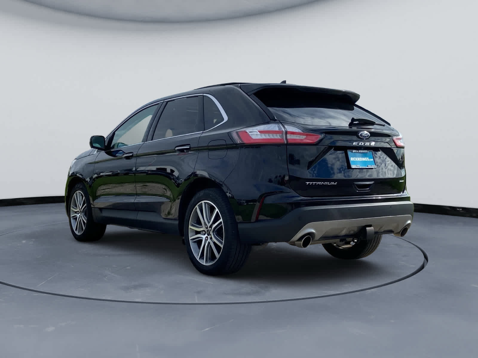 Used 2024 Ford Edge Titanium w/ Equipment Group 301A AWD/4WD image 8