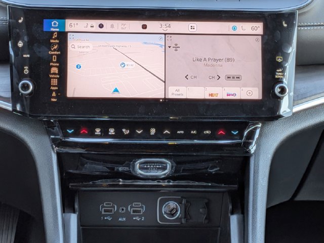 New 2026 Jeep Grand Cherokee Limited w/ Limited Altitude Package AWD/4WD image 17