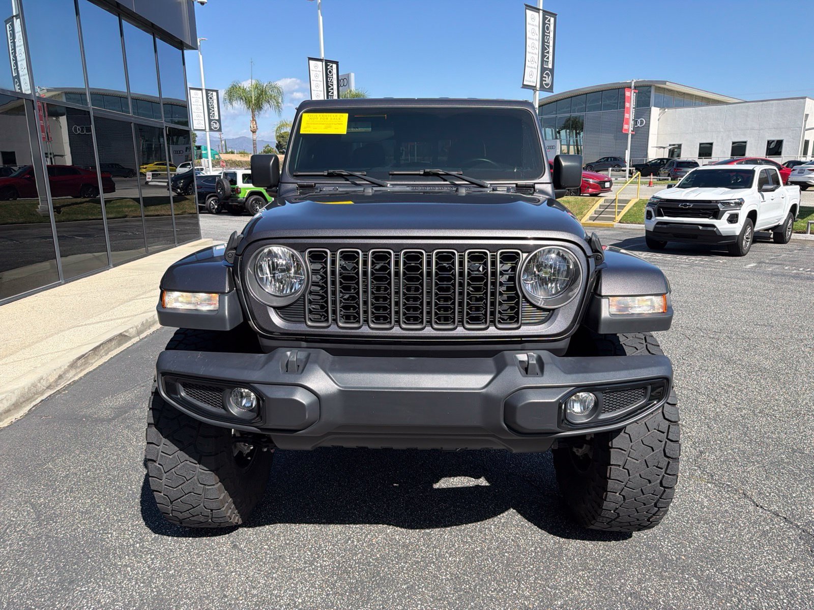 Used 2025 Jeep Gladiator Sport AWD/4WD image 5