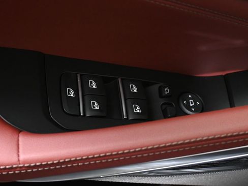 New 2026 BMW X6 xDrive40i w/ Climate Comfort Package image 32