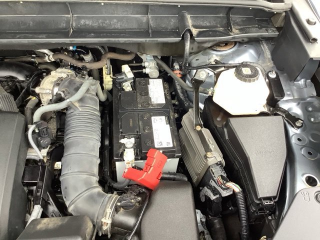 Used 2021 Toyota Highlander XLE AWD/4WD image 31