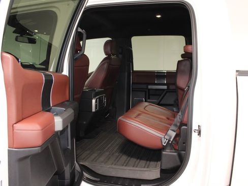 Used 2018 Ford F150 Platinum w/ Equipment Group 701A Luxury image 38