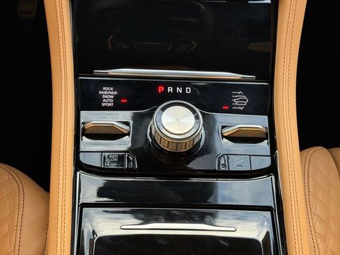 Used 2024 Jeep Grand Cherokee Summit image 13