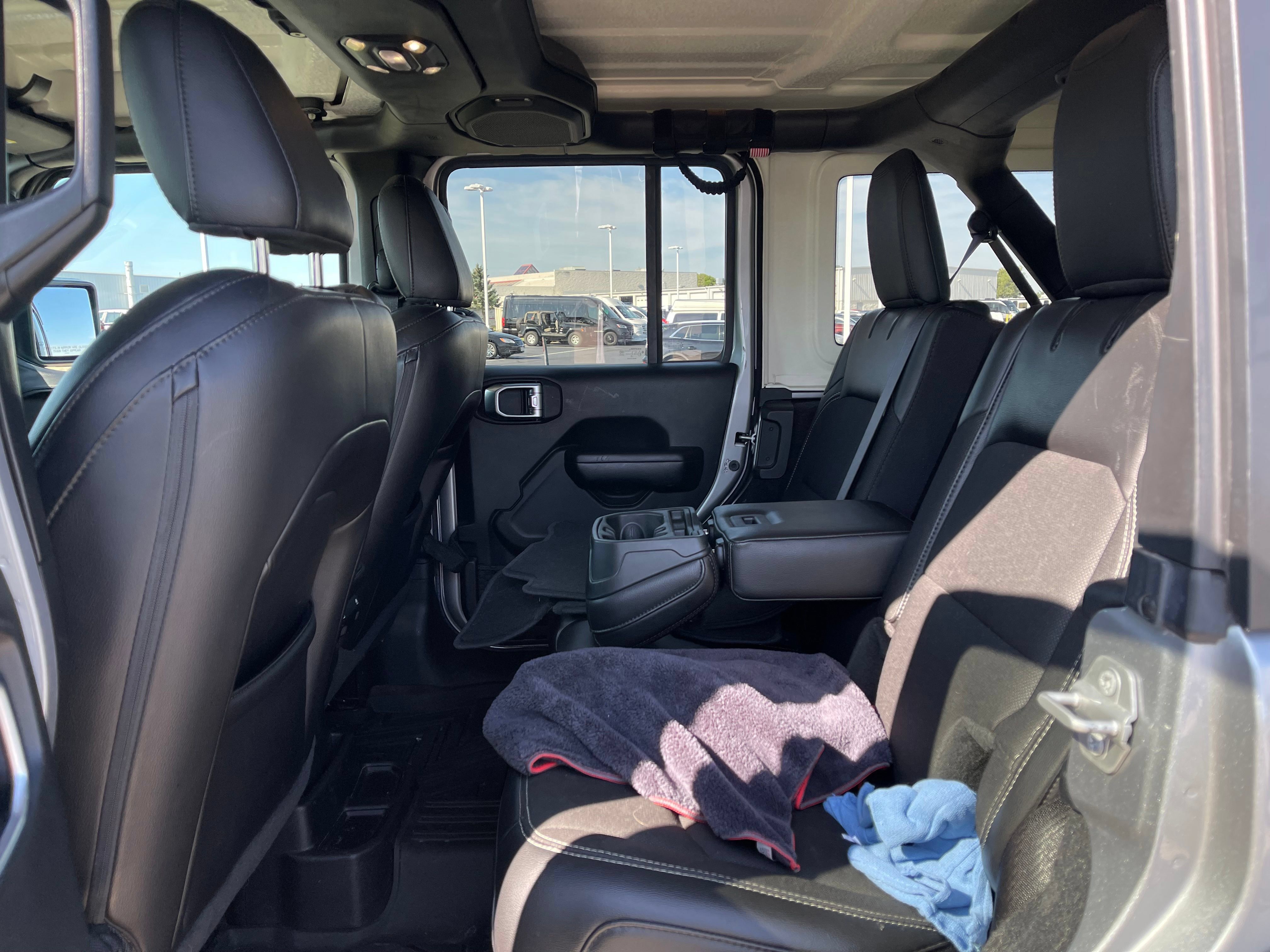 Used 2020 Jeep Wrangler Unlimited Sport AWD/4WD image 15