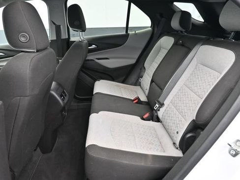 Used 2024 Chevrolet Equinox LS w/ LS Convenience Package FWD image 25