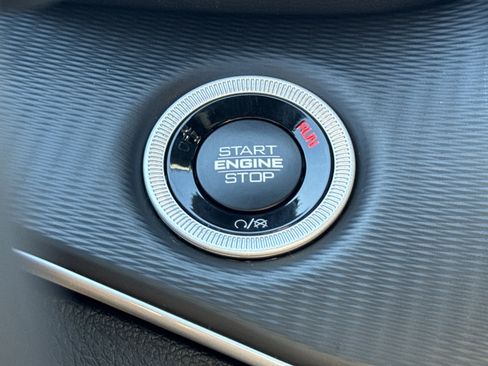 New 2025 Jeep Grand Cherokee Laredo image 21