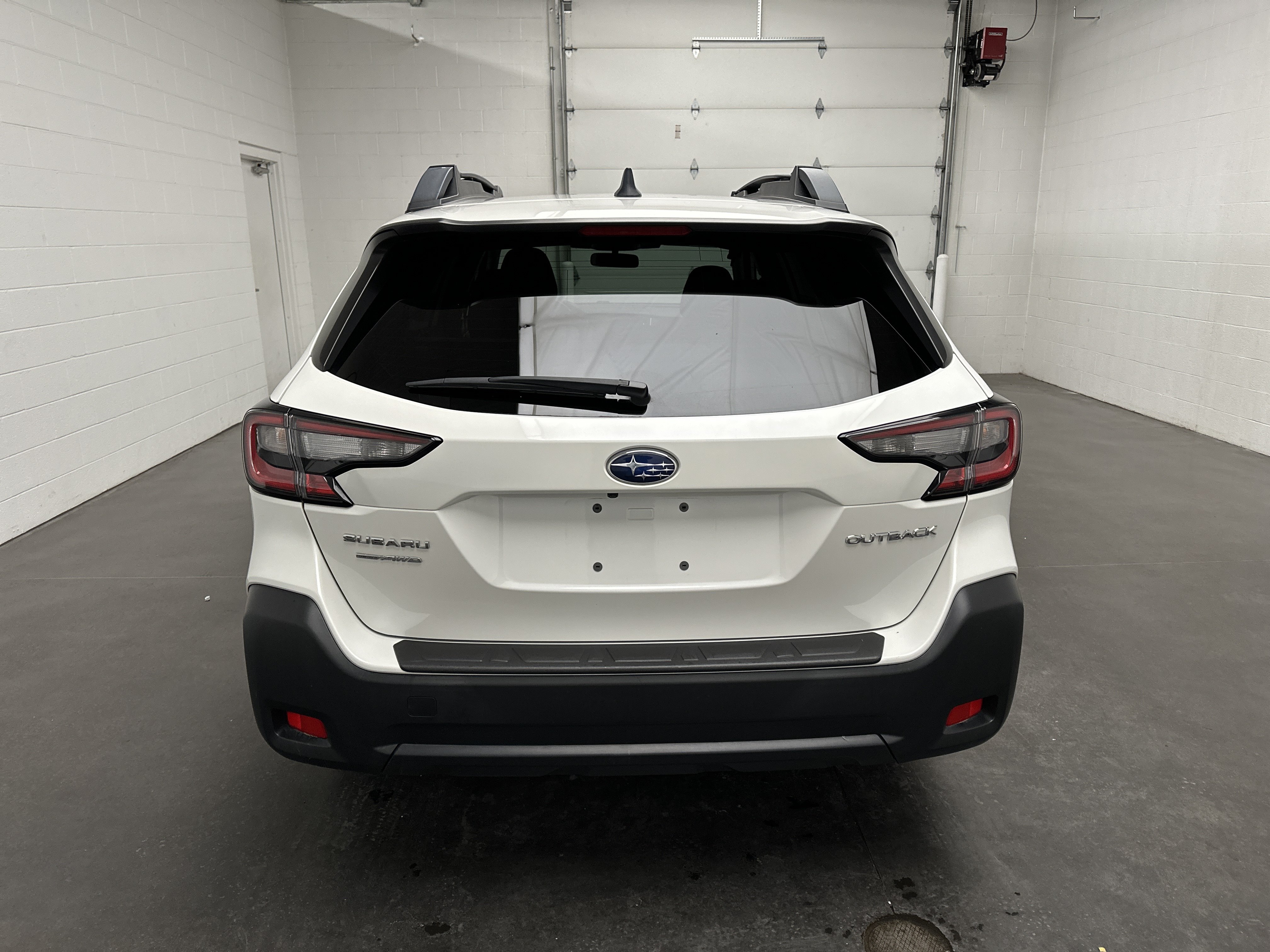 Used 2025 Subaru Outback Premium AWD/4WD image 7