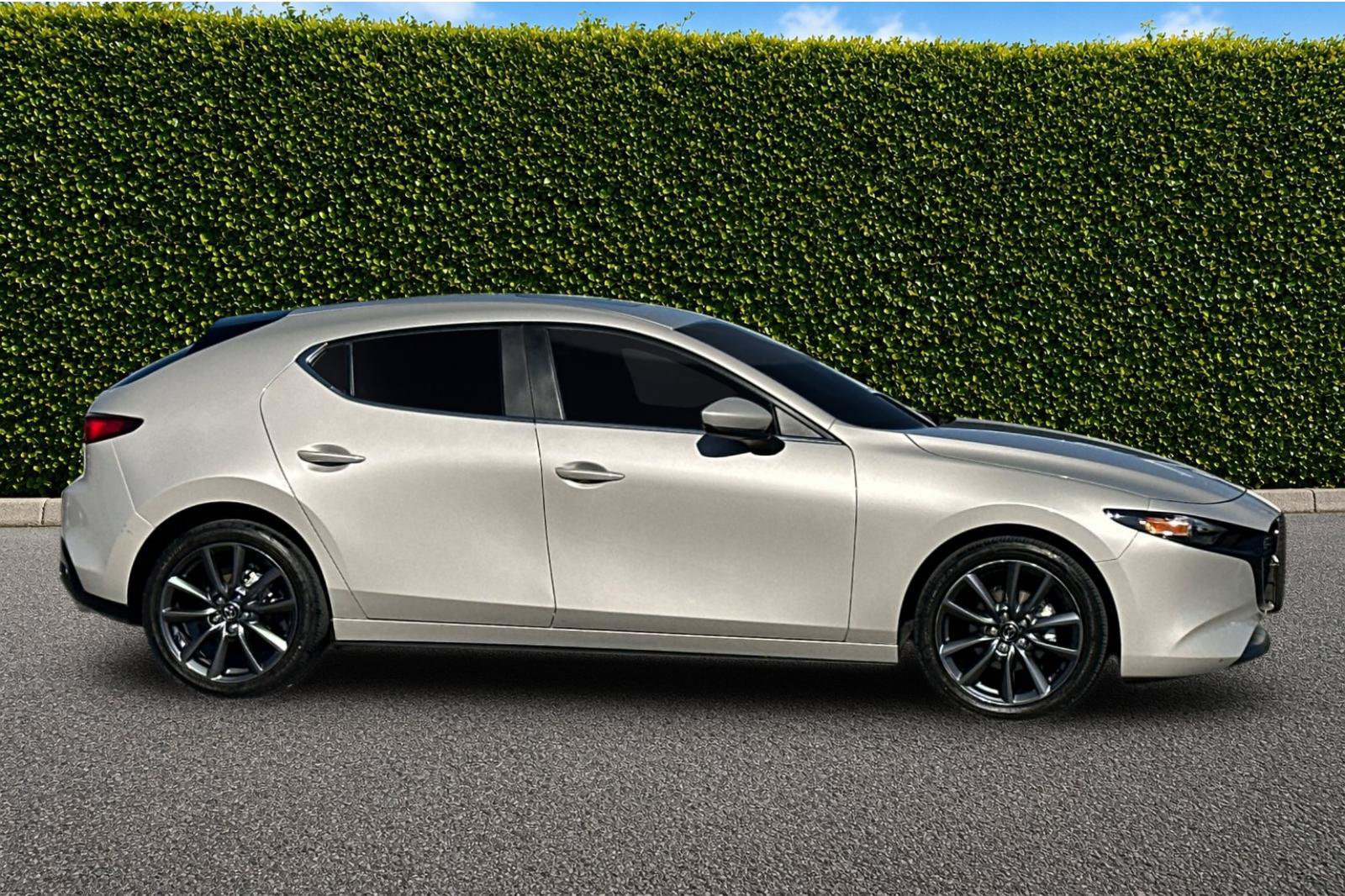 Used 2024 MAZDA MAZDA3 s FWD image 3