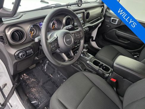 Used 2022 Jeep Gladiator Sport AWD/4WD image 10