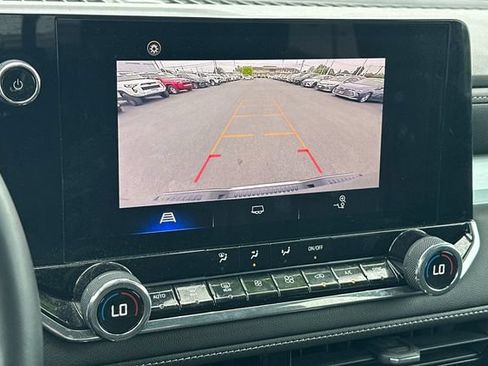 Used 2024 Chevrolet Colorado LT w/ LT Convenience Package RWD image 21