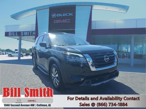 Used 2023 Nissan Pathfinder SL AWD/4WD image 1