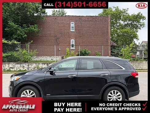 Used 2016 Kia Sorento AWD w/ LX Convenience Package image 2