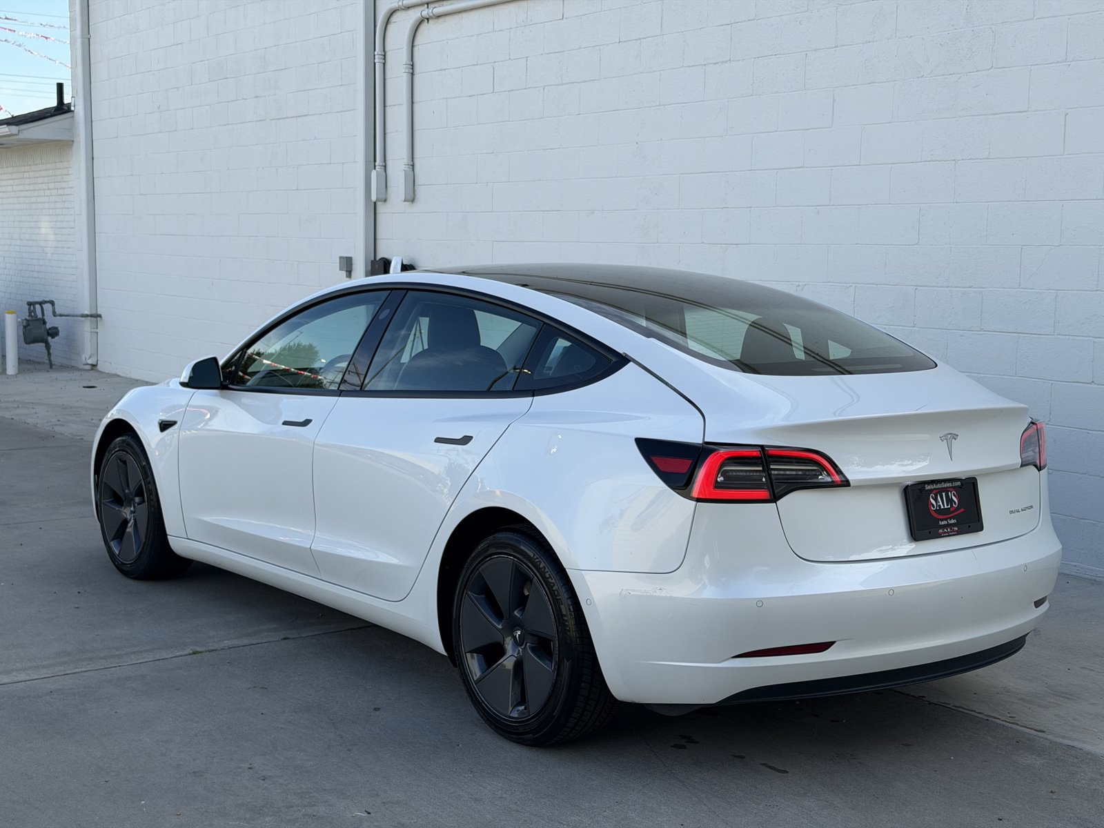 Used 2022 Tesla Model 3 Long Range AWD/4WD image 7