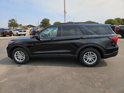 New 2026 Ford Explorer Active w/ Active Comfort Package RWD image 7
