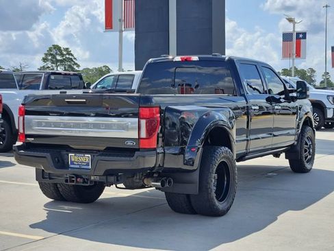 Used 2022 Ford F350 Platinum w/ FX4 Off-Road Package AWD/4WD image 5