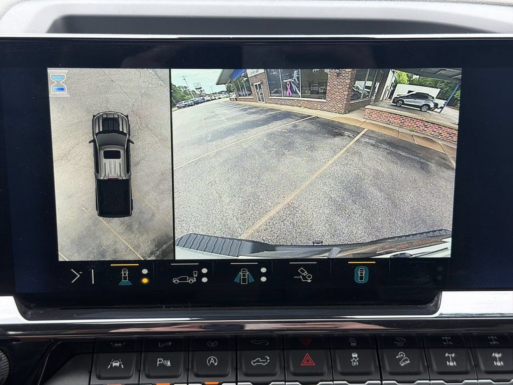 Used 2022 Chevrolet Silverado 1500 ZR2 w/ Technology Package AWD/4WD image 15
