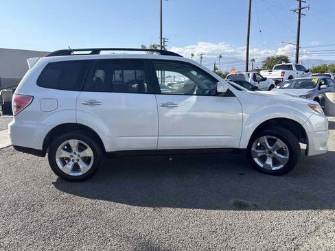 Used 2011 Subaru Forester 2.5XT Premium image 4