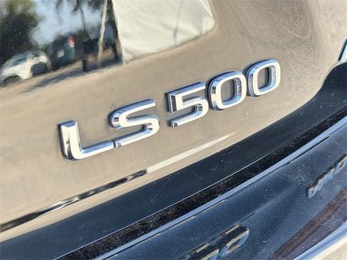 Used 2023 Lexus LS 500 AWD w/ Luxury Package image 11