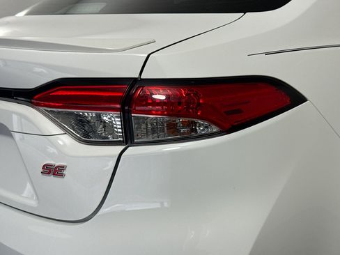 Used 2021 Toyota Corolla SE FWD image 33