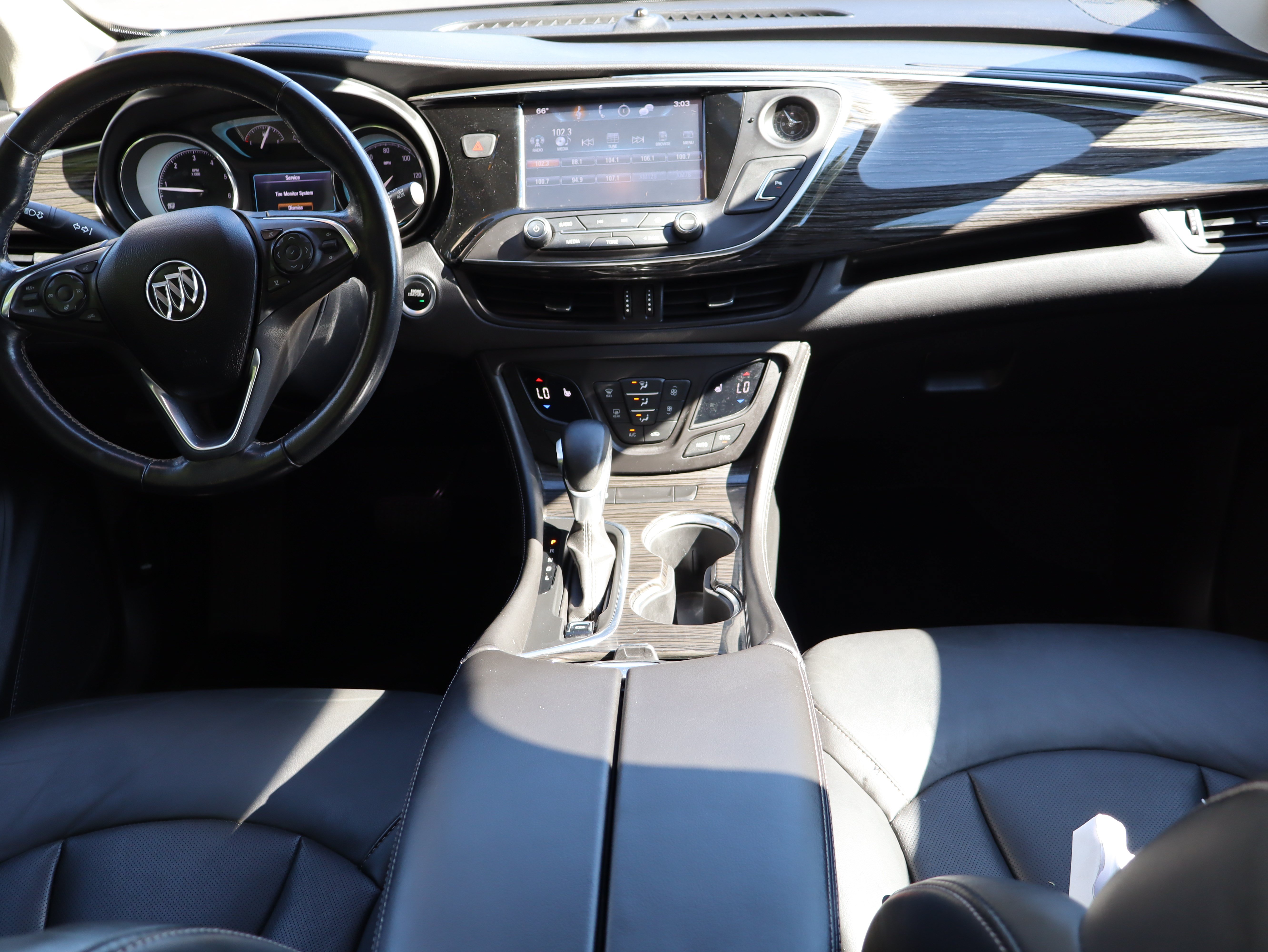 Used 2018 Buick Envision Essence FWD image 22