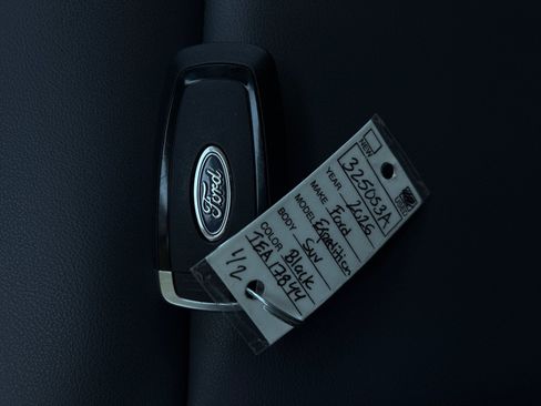 Used 2026 Ford Expedition Active RWD image 32