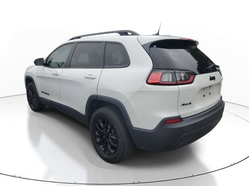 Used 2023 Jeep Cherokee Altitude Lux AWD/4WD image 3