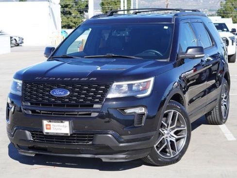 Used 2019 Ford Explorer Sport image 4