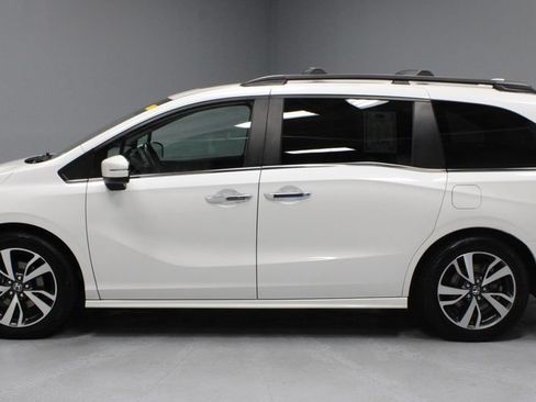 Used 2023 Honda Odyssey Touring image 9