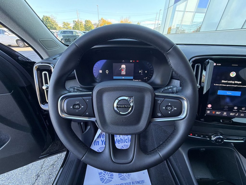 Certified 2025 Volvo XC40 B5 Plus AWD/4WD image 18