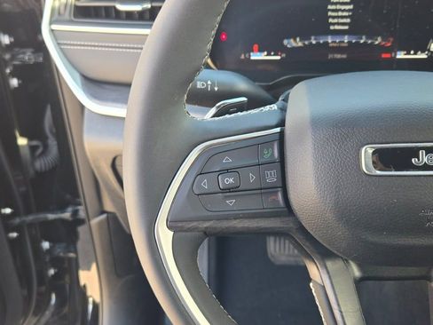 Certified 2024 Jeep Grand Cherokee L Limited image 31