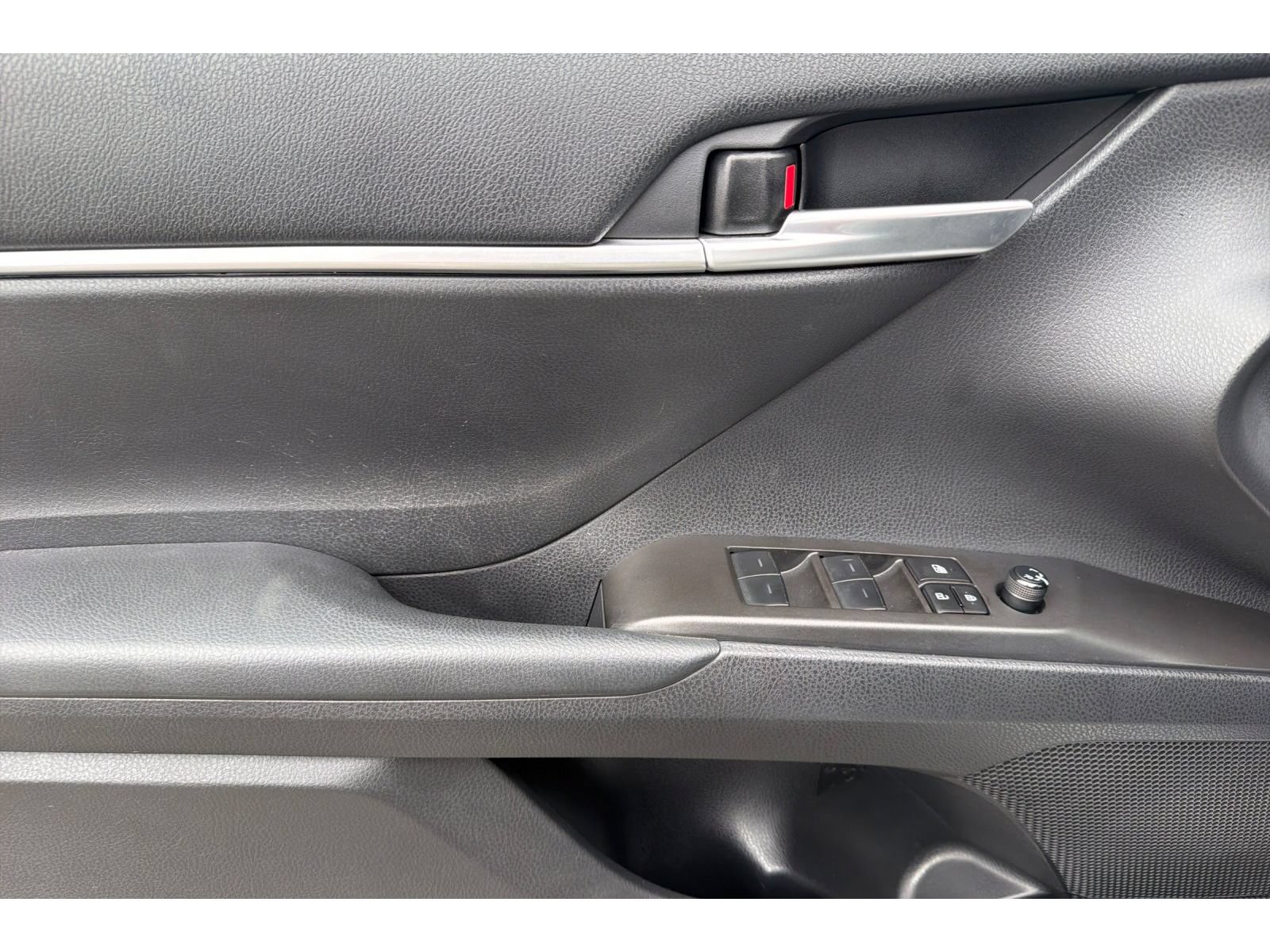 Certified 2024 Toyota Camry SE FWD image 11
