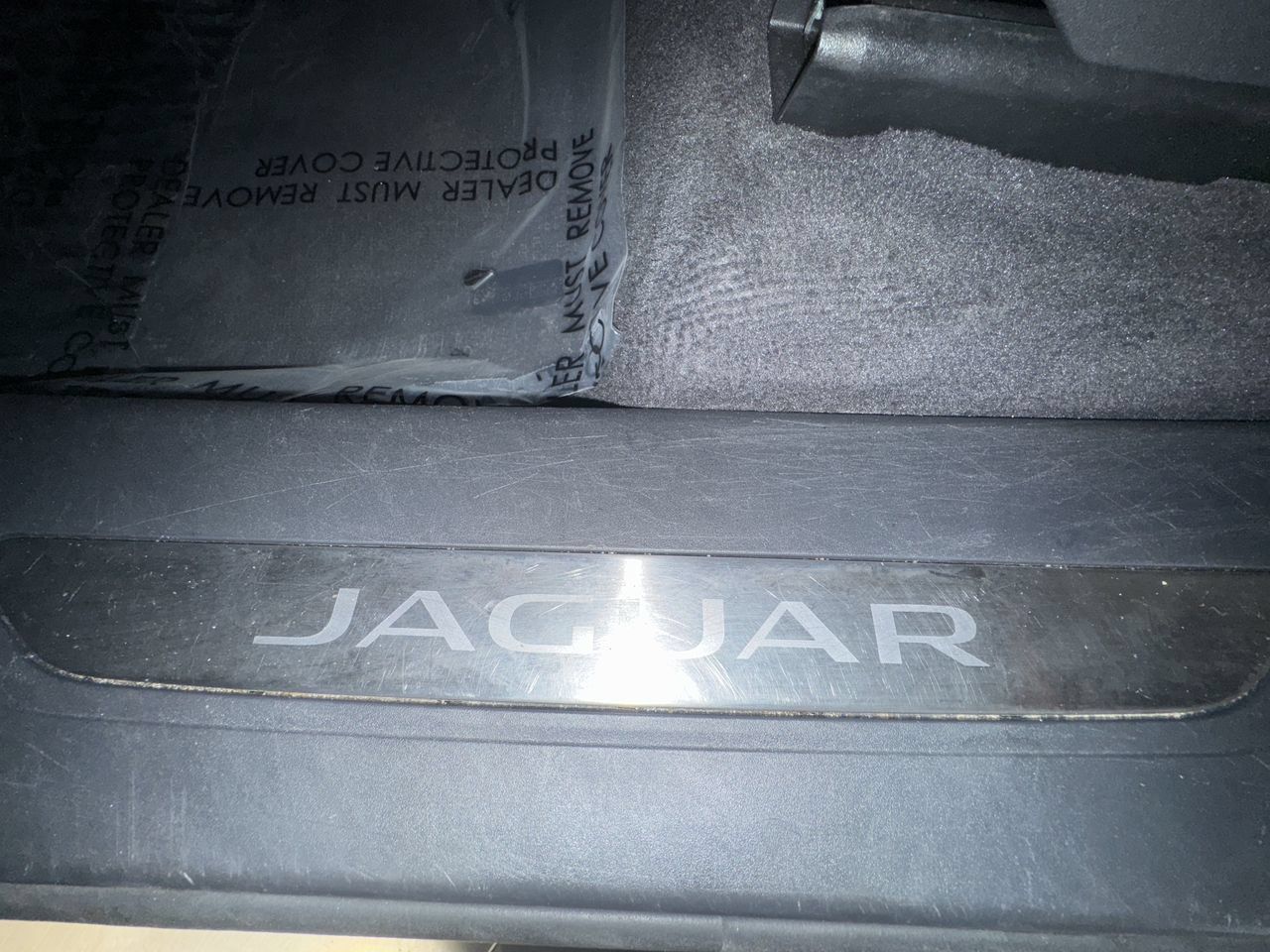 Used 2025 Jaguar F-PACE R-Dynamic S AWD/4WD image 15