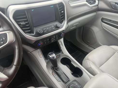 Used 2018 GMC Acadia SLT image 18