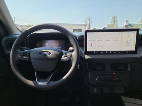 Used 2025 Ford Maverick XL FWD image 10
