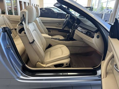 Used 2012 BMW 335i Convertible RWD image 20