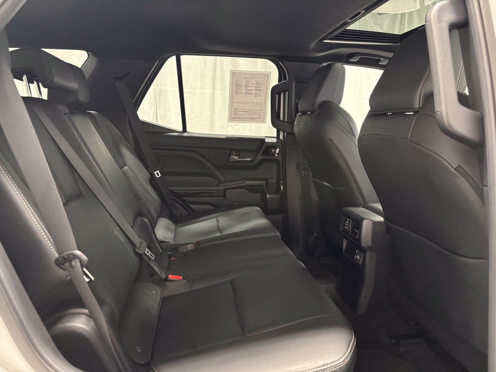 Used 2026 Toyota 4Runner Limited AWD/4WD image 53