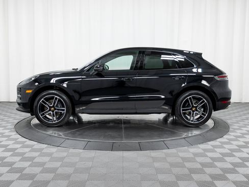 Certified 2021 Porsche Macan AWD/4WD image 2