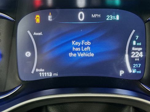 Used 2025 Chrysler Pacifica Select image 19