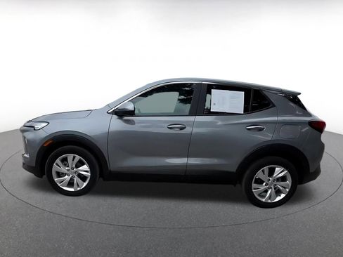 Used 2025 Buick Encore GX Preferred FWD image 9
