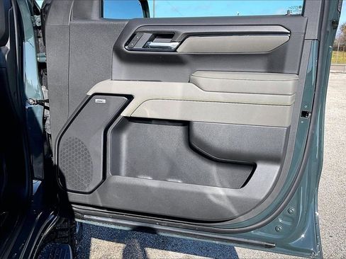 Certified 2025 Chevrolet Silverado 1500 ZR2 w/ Technology Package image 29