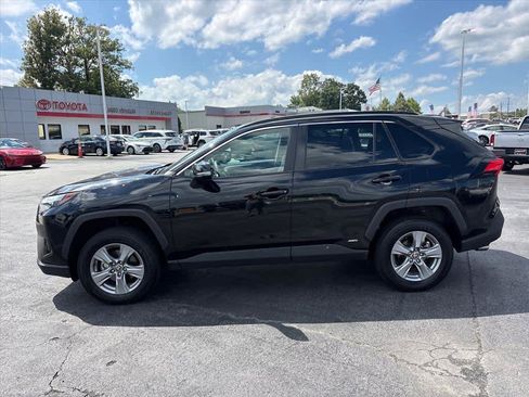 Used 2025 Toyota RAV4 XLE AWD/4WD image 27
