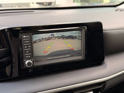 Used 2025 Nissan Kicks S AWD/4WD image 37