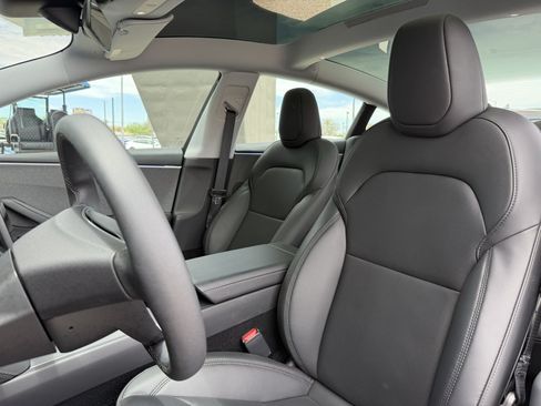 Used 2025 Tesla Model 3 Long Range RWD image 37
