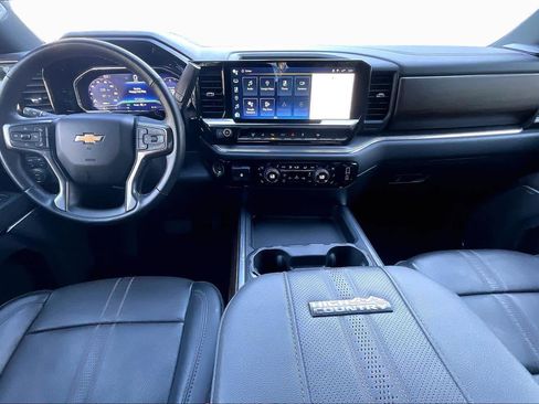 Used 2025 Chevrolet Silverado 3500 High Country w/ Technology Package image 15