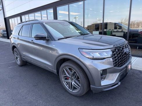 New 2026 Ford Explorer ST-Line w/ ST-Line Street Pack image 1